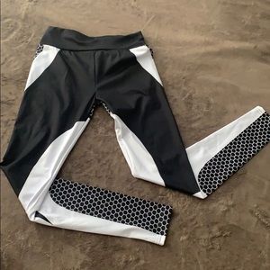 Active Leggings🖤⚪️⚫️🖤